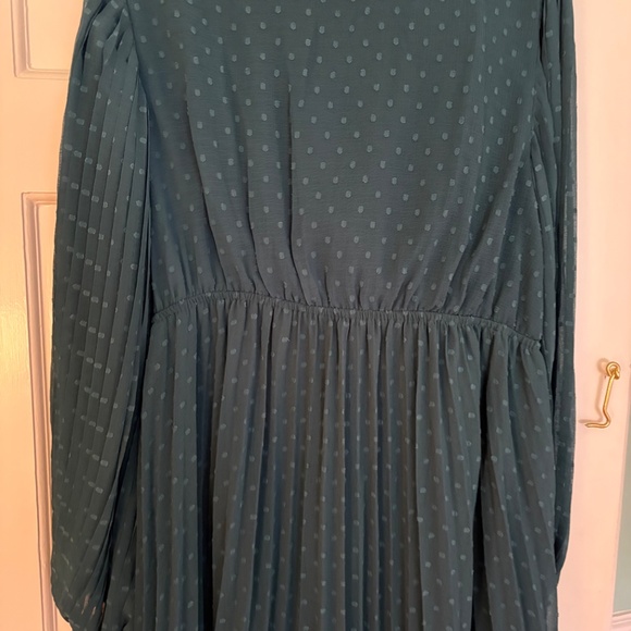 Lovely chiffon dress - Picture 6 of 8